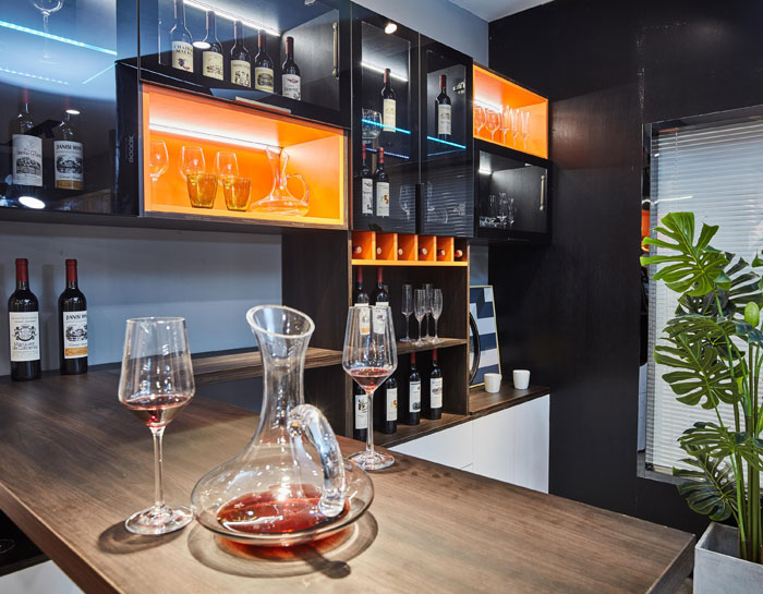 老蒋97国际定造家居店酒柜设计