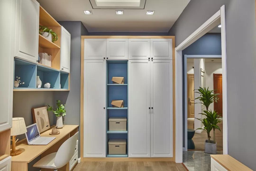 97国际现代简约衣柜实拍