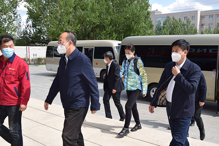 吉林副省长吴靖平视察97国际出产基地